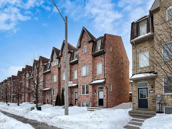32 Zezel Way, Toronto, ON M1P 0C1