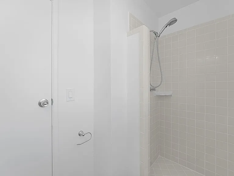 10920 S Osage Ave #14 — Photo 7