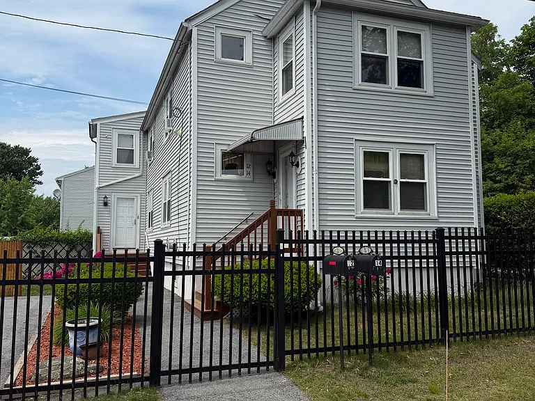 12 Curtis St #1 — Photo 1