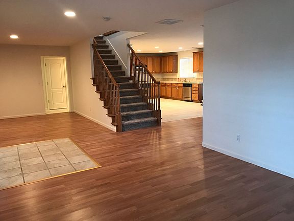 4th image of 1301 Paddington Way