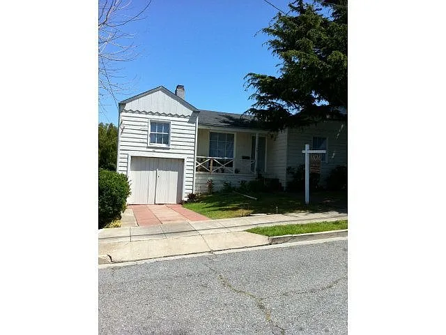 280 Poplar Ave photo 1