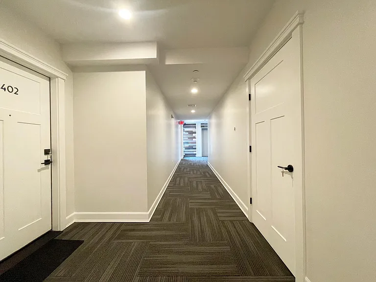 312 Spring St #402 — Photo 24