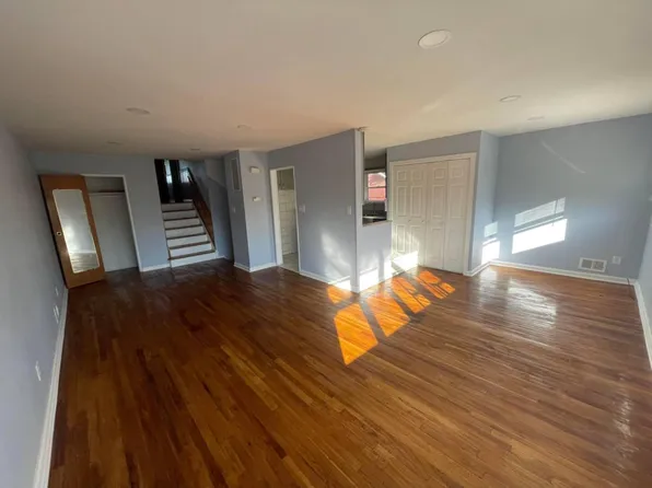 160 W 17th St #2, Bayonne, NJ 07002