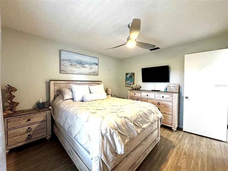 4707 Winslow Beacon #2 — Photo 19