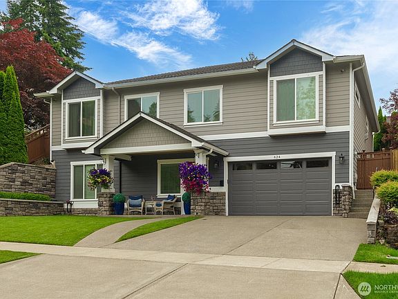 2nd image of 624 San Juan Avenue