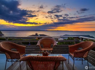 706 Driftwood Ln, Edmonds, WA 98020