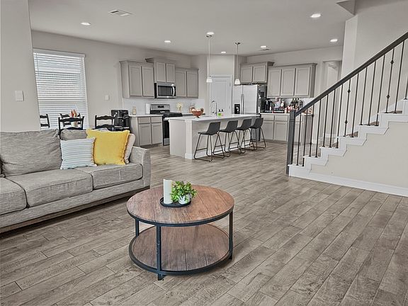 5th image of 200 Tanager Dr