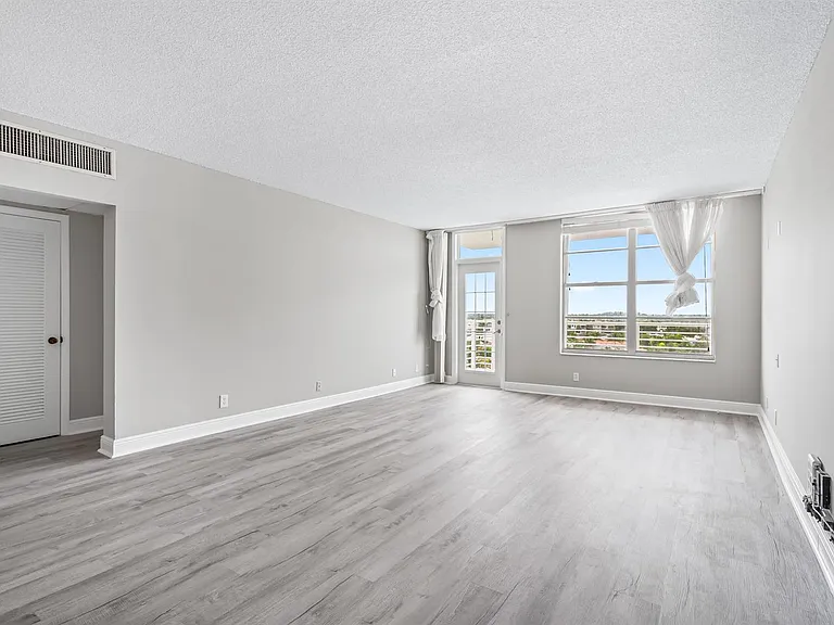 2851 S Ocean #26 — Photo 4