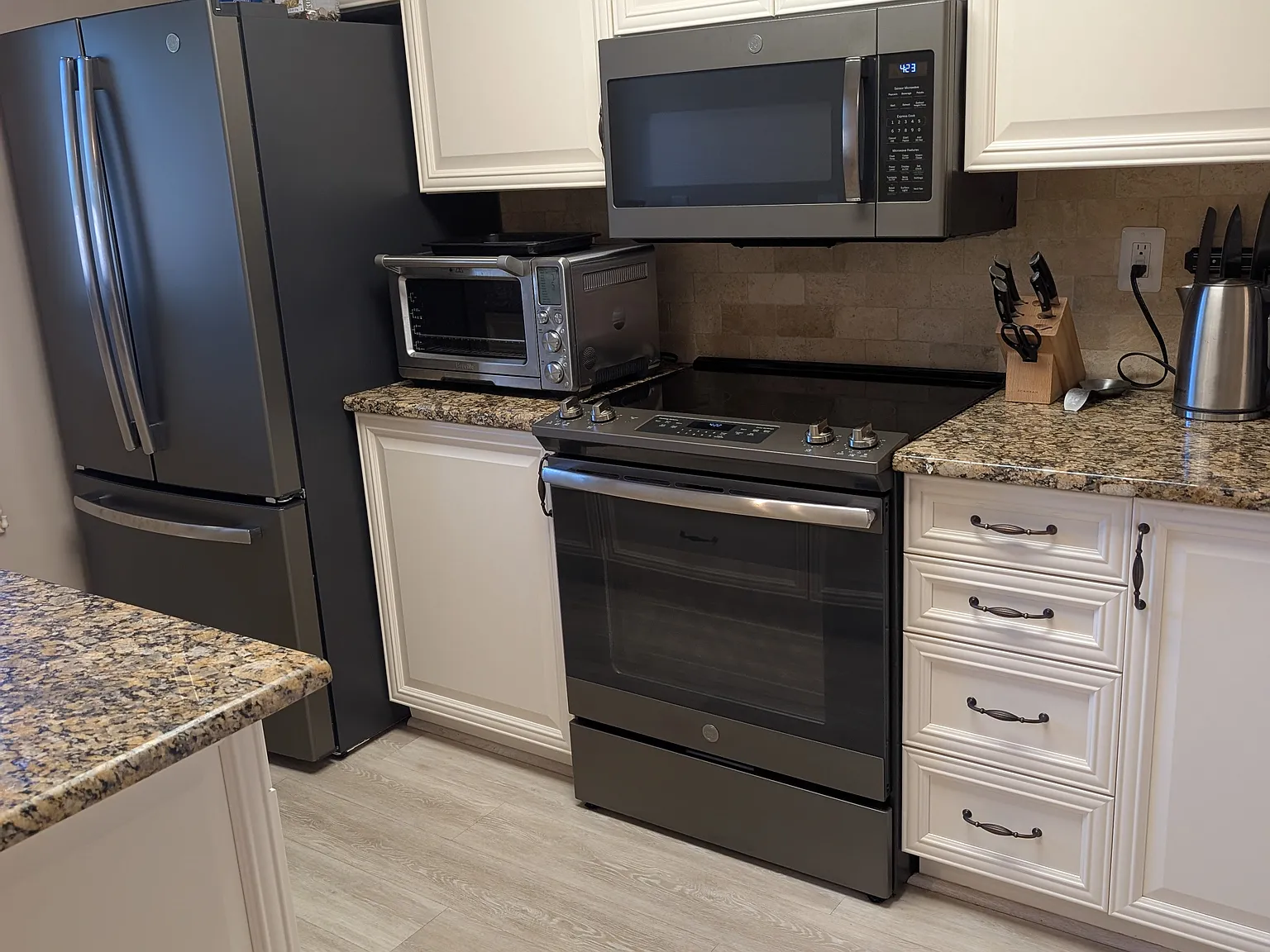 2 bed, 1250 sqft, $2,600 — Photo 4
