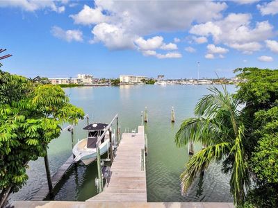 366 145th Ave E, Madeira Beach, FL, 33708