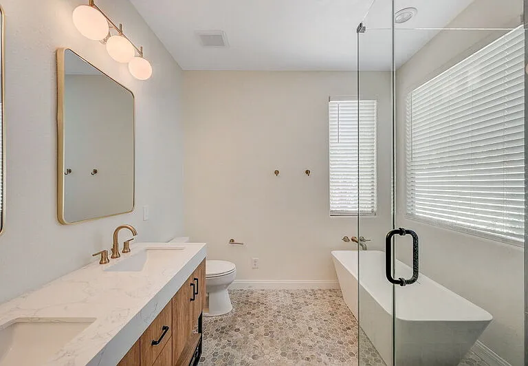 9152 Kentwell Ave — Photo 23