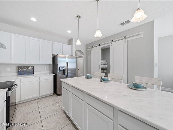 4th image of 164 Mediterranean Way