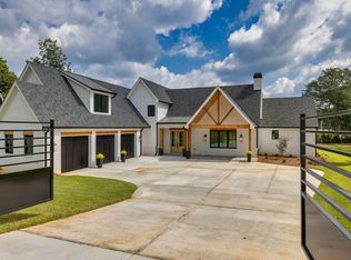 5711 Green Rd, Buford, GA 30518