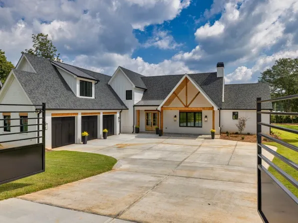 5711 Green Rd, Buford, GA 30518