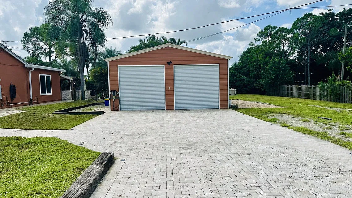 3 bed, 2.0 bath, $4,200 — Photo 3