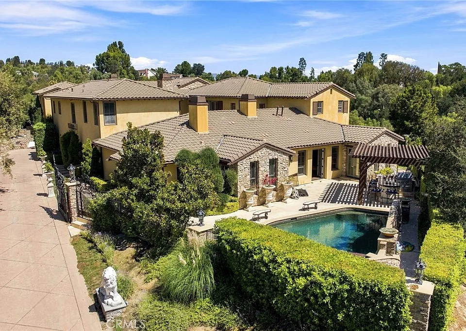 5182 Garrett Ct
