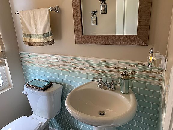 5th image of 3541 Bunker Dr