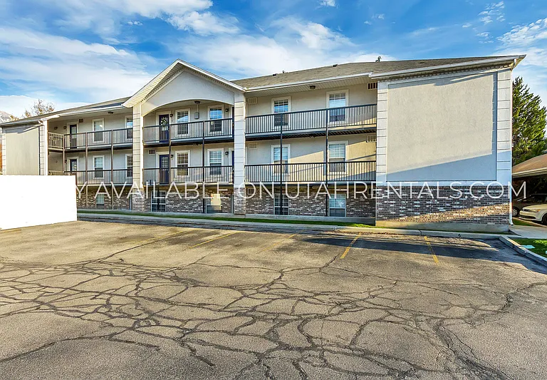 909 N 500 W #3 — Photo 15