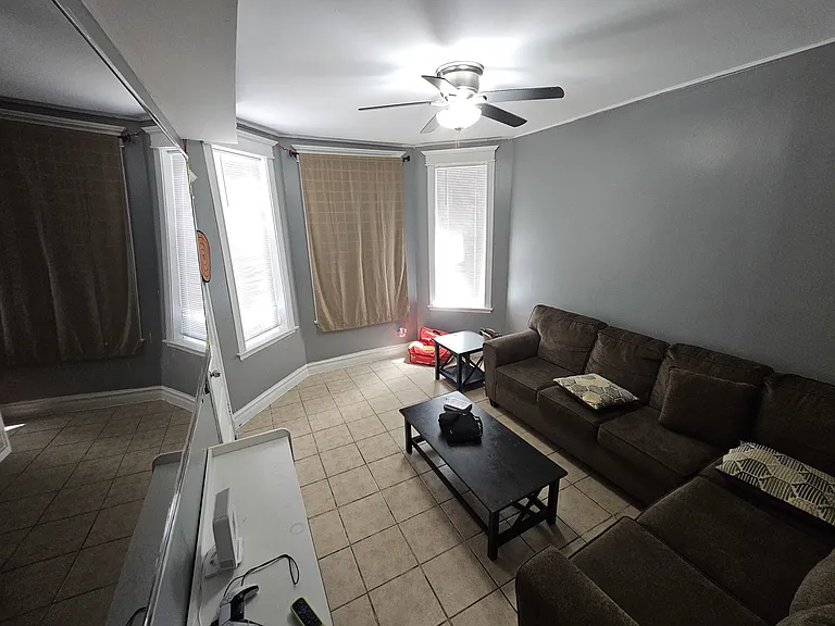 2532 S Albany Ave #1 — Photo 2