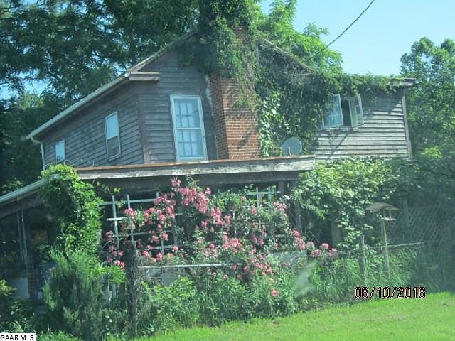 2nd image of 21 Wolf Ridge Rd
