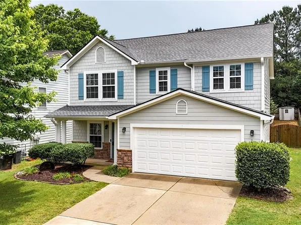 196 Parkmont Way, Dallas, GA 30132