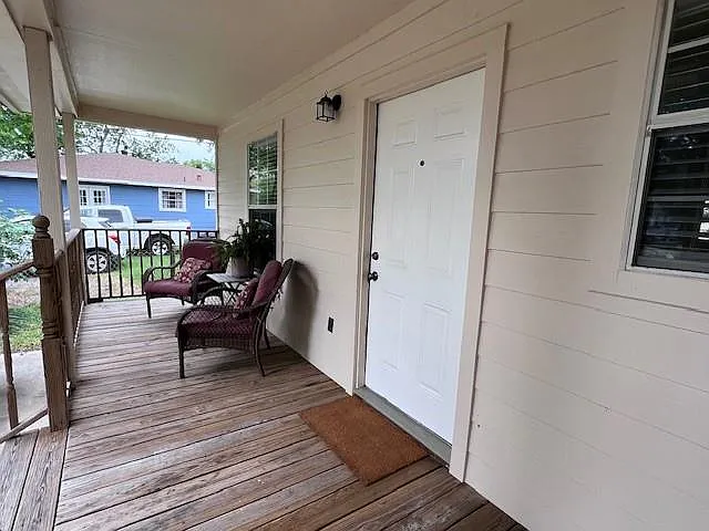 2 bed, 2.0 bath, 840 sqft, $1,200 — Photo 3