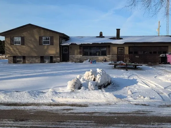 5560 Walleye Dr, Saint Joseph, MI 49085