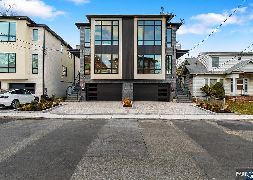 1st image of 811 Jassamine Way
