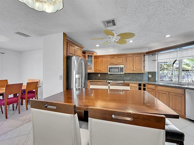 1361 SW 26th Ave — Photo 24