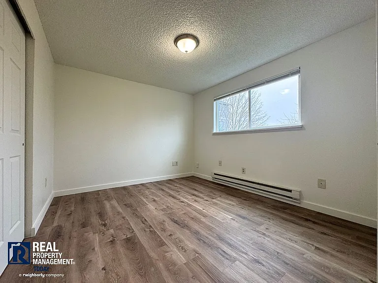DB&D Realty LLC - 4016 — Photo 9