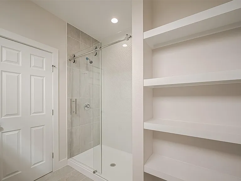 918 Saint Clair St #B — Photo 30
