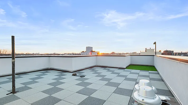 Rented by Nooklyn NYC LLC | media 12