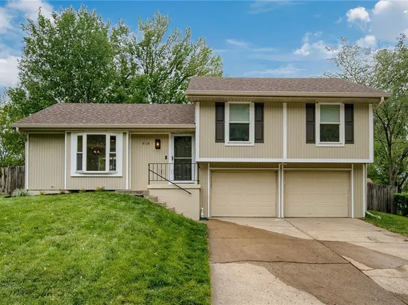 918 Shiloh Ct, Liberty, MO 64068