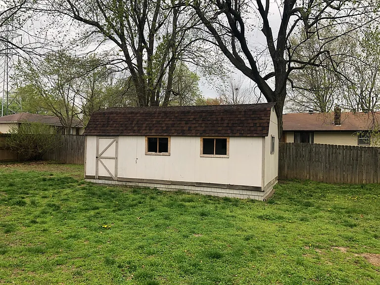 2799 W Buena Vista St — Photo 22