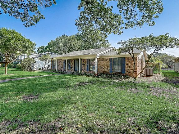 2nd image of 522 Lawnmeadow Dr