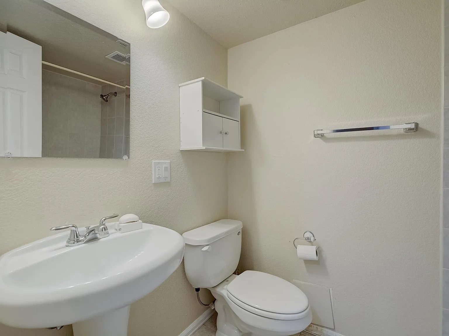 6571 Shannon Trl — Photo 2