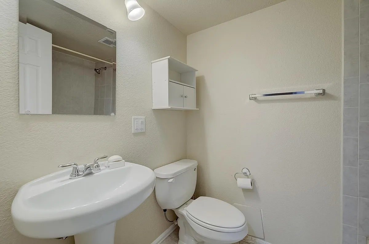 Building Photo - 6571 Shannon Trl