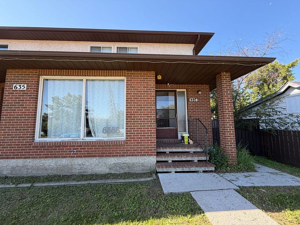1st image of 645 3rd Ave W