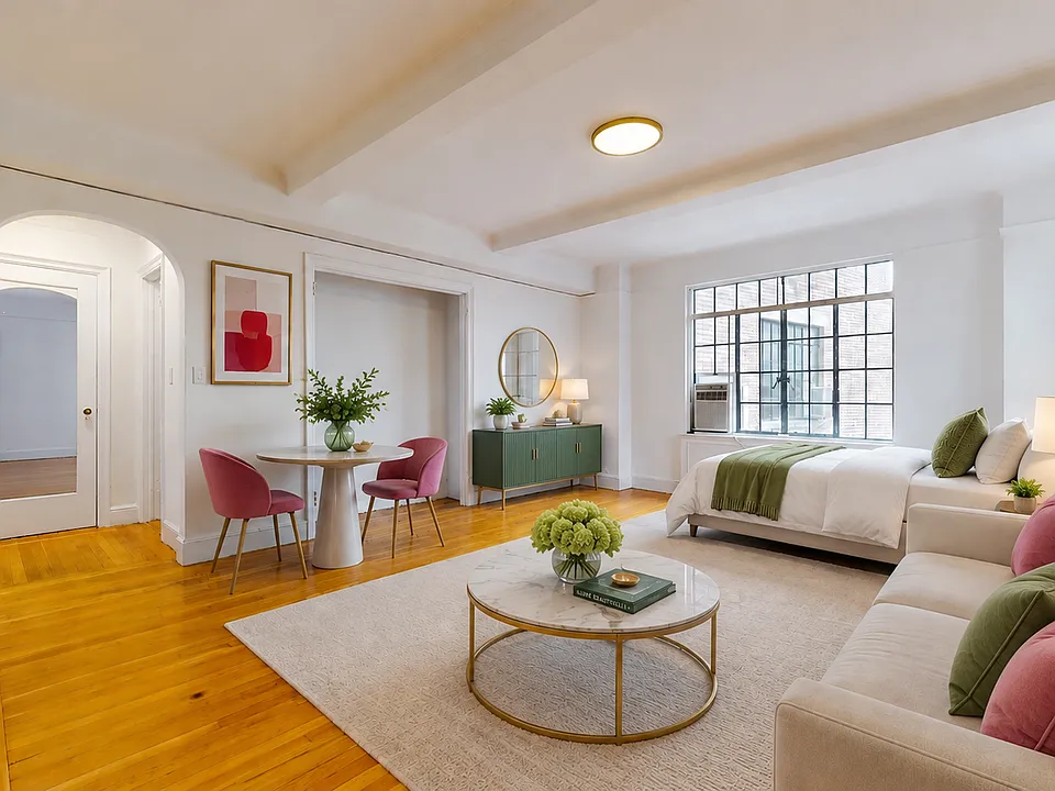 1 Christopher St #8J