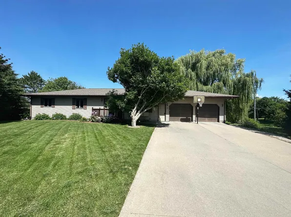 204 James Ct, Decorah, IA 52101