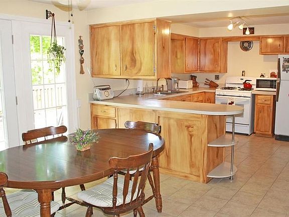 5th image of 103 Covewood Dr