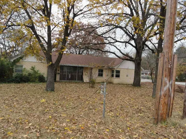 4923 Camp Robinson Rd, N Little Rock, AR 72118