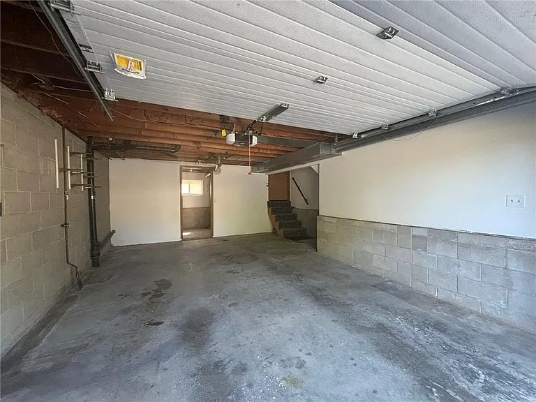 3928 Messanie St — Photo 18