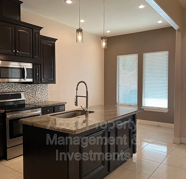 711 Abbott Ave — Photo 10