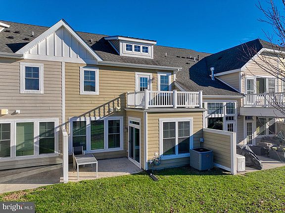 2nd image of 33295 Marina Bay Cir #50