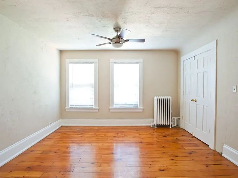 2216 E Ivanhoe Apartments — Photo 18