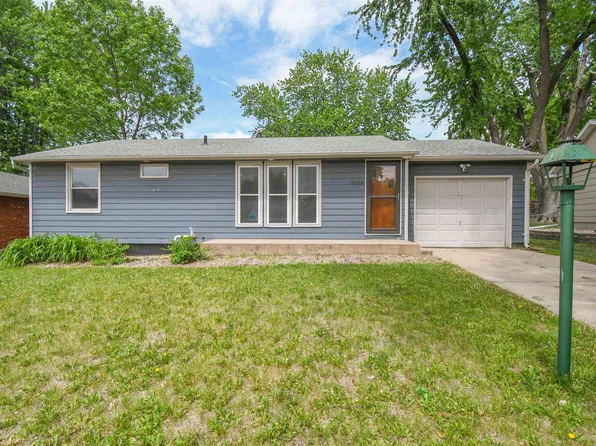 3604 E 25th St, Sioux Falls, SD 57103