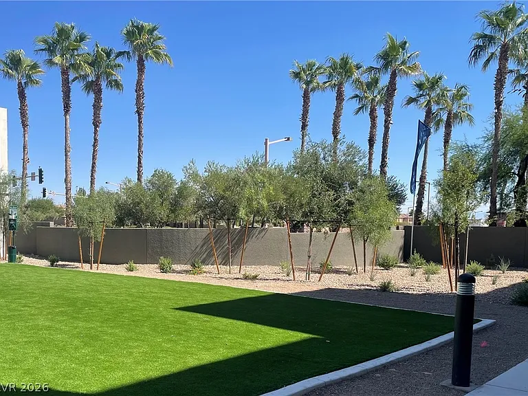11484 Roaring Peak Dr — Photo 38