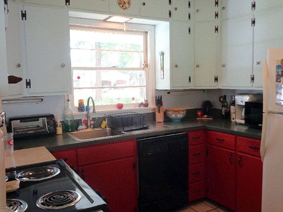 5th image of 607 Bartow St