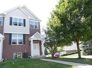 237 S Oak Creek Ln, Romeoville, IL 60446
